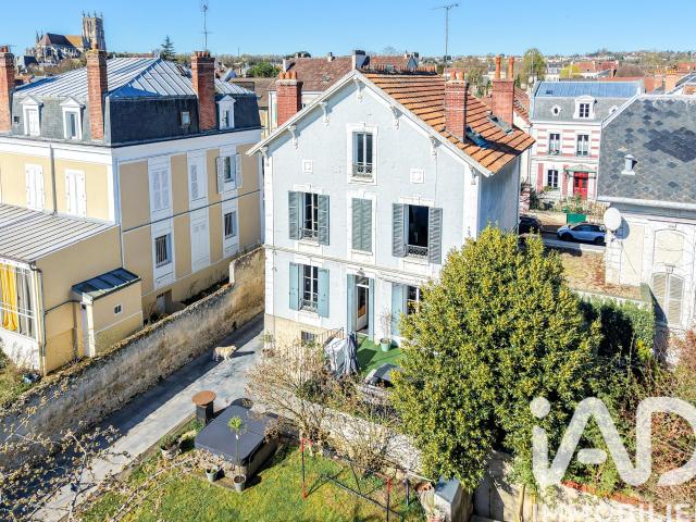 Maison 10 pièces 250 m²