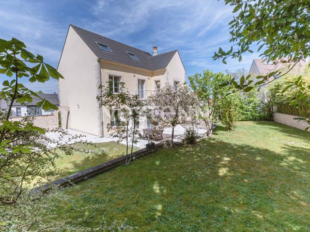 Maison 10 pièces 250 m²
