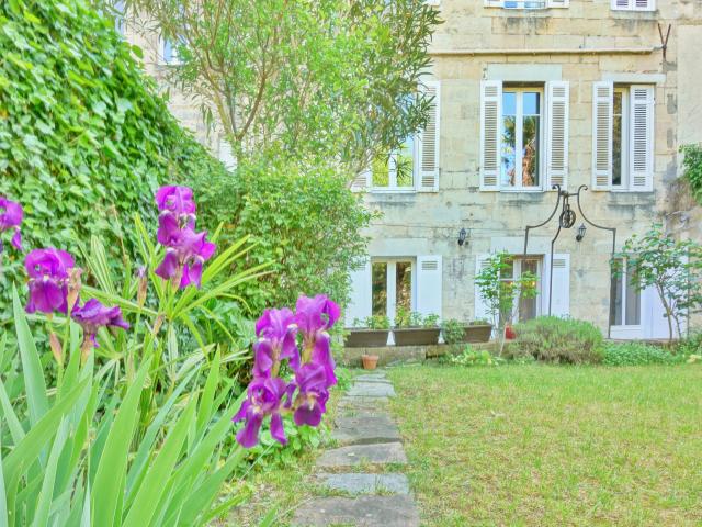 Maison 10 pièces 250 m²