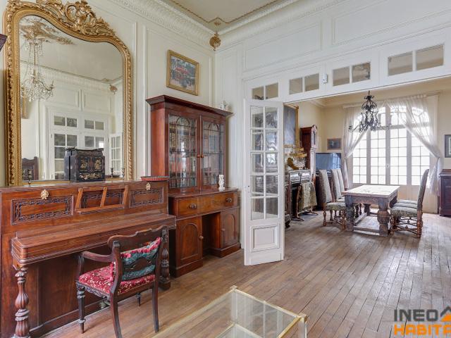 Maison 10 pièces 250 m²