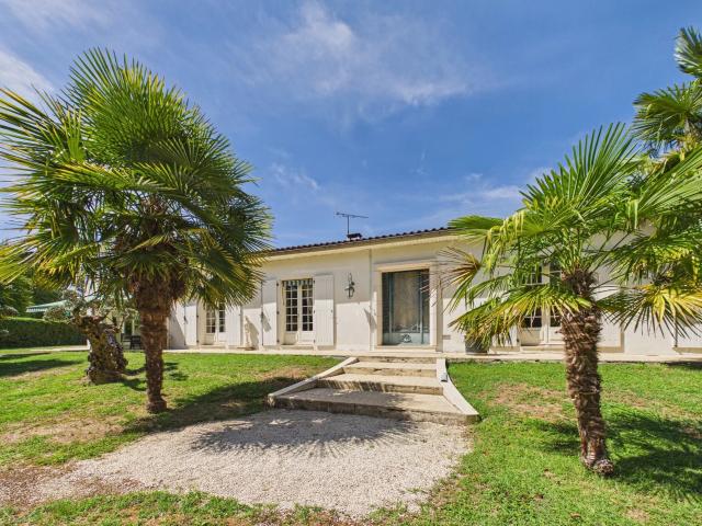 Maison 10 pièces 250 m²