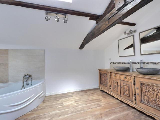 Maison 10 pièces 250 m²