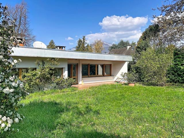 Maison 10 pièces 250 m²