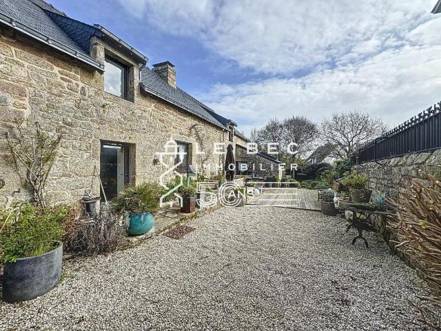 Maison 10 pièces 250 m²