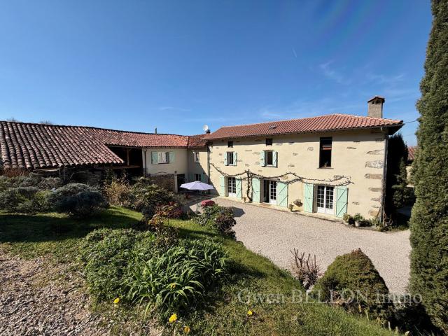 Maison 10 pièces 250 m²