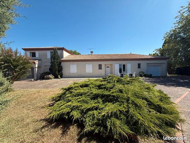 Maison 10 pièces 250 m²