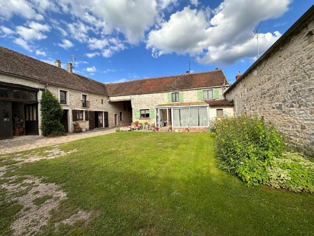 Maison 10 pièces 251 m²