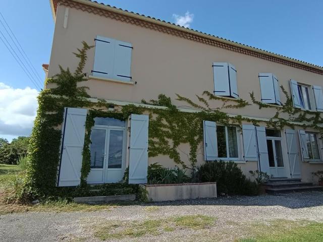 Maison 10 pièces 251 m²