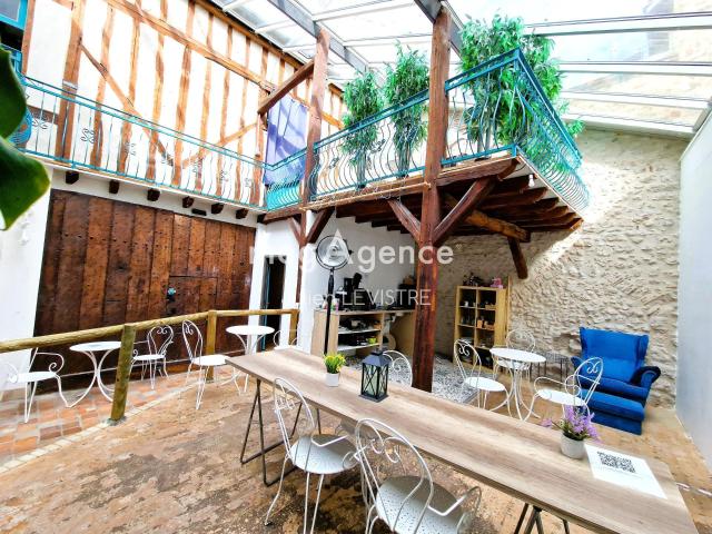 Maison 10 pièces 252 m²