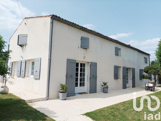 Maison 10 pièces 252 m²