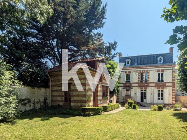 Maison 10 pièces 257 m²