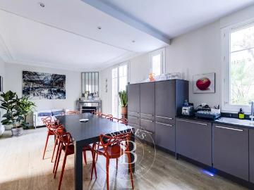 Maison 10 pièces 257 m²