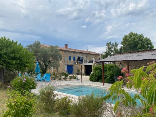 Maison 10 pièces 254 m²