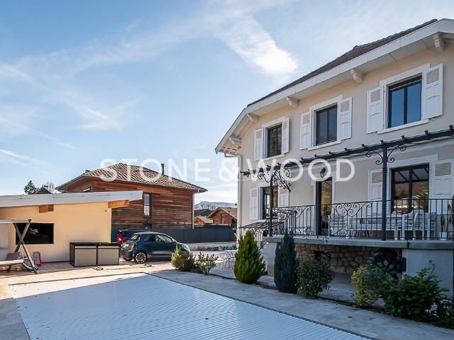 Maison 10 pièces 254 m²