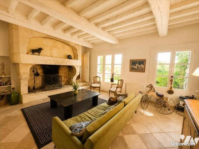 Maison 10 pièces 254 m²