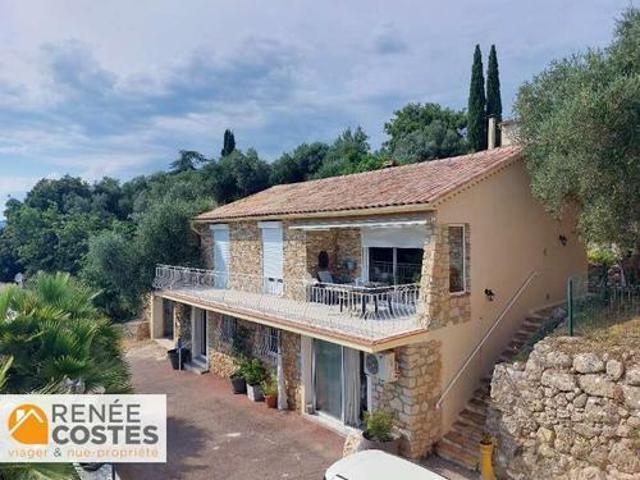 Maison 10 pièces 256 m²