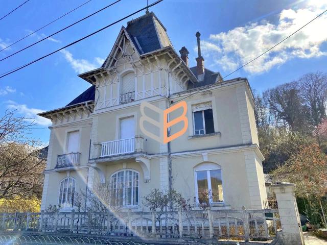 Maison 10 pièces 258 m²