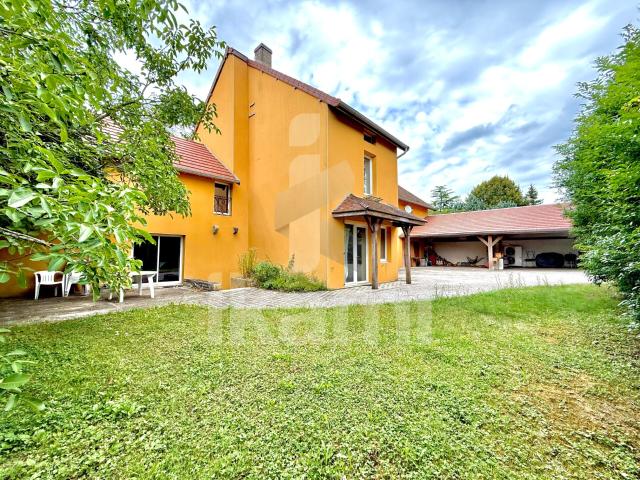 Maison 10 pièces 258 m²