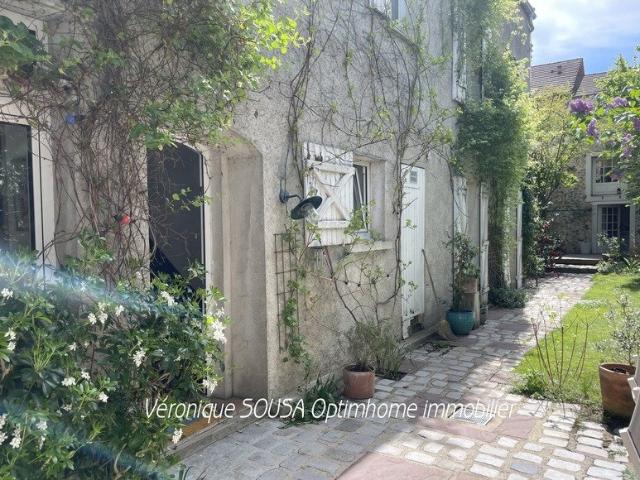 Maison 10 pièces 258 m²