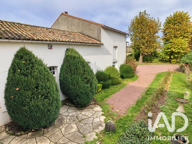 Maison 10 pièces 259 m²