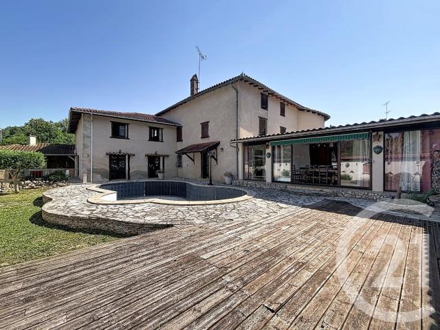 Maison 10 pièces 259 m²