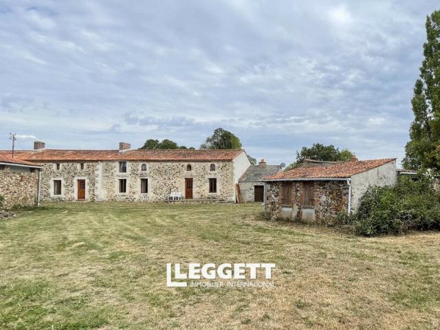 Maison 10 pièces 263 m²