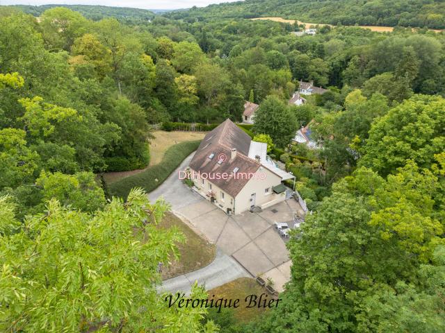 Maison 10 pièces 263 m²