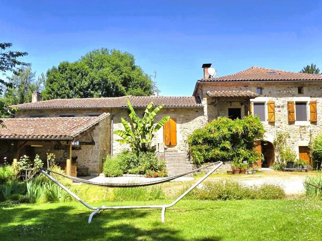 Maison 10 pièces 263 m²