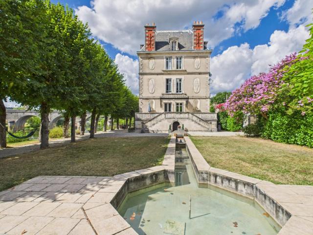 Maison 10 pièces 263 m²