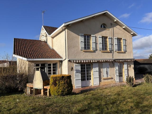 Maison 10 pièces 263 m²