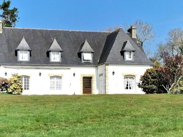 Maison 10 pièces 263 m²