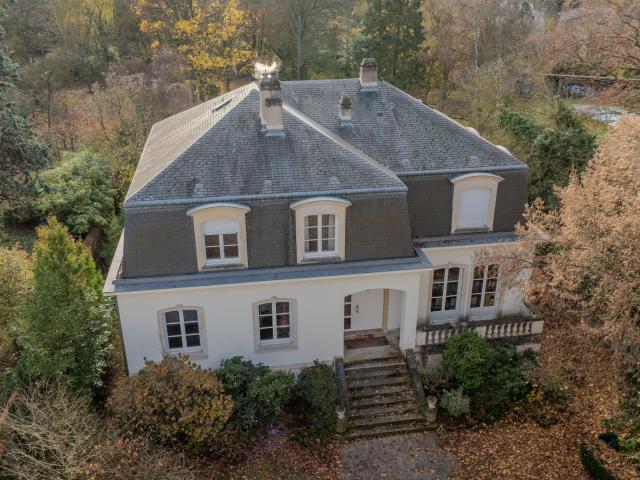 Maison 10 pièces 260 m²