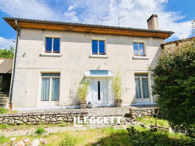 Maison 10 pièces 260 m²