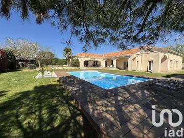 Maison 10 pièces 260 m²