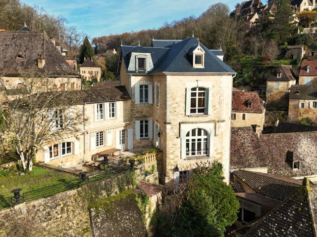 Maison 10 pièces 260 m²