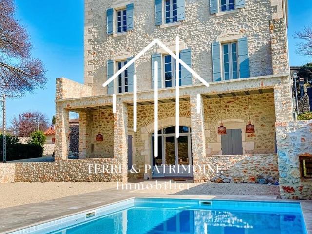 Maison 10 pièces 260 m²