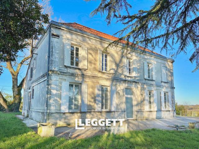 Maison 10 pièces 260 m²
