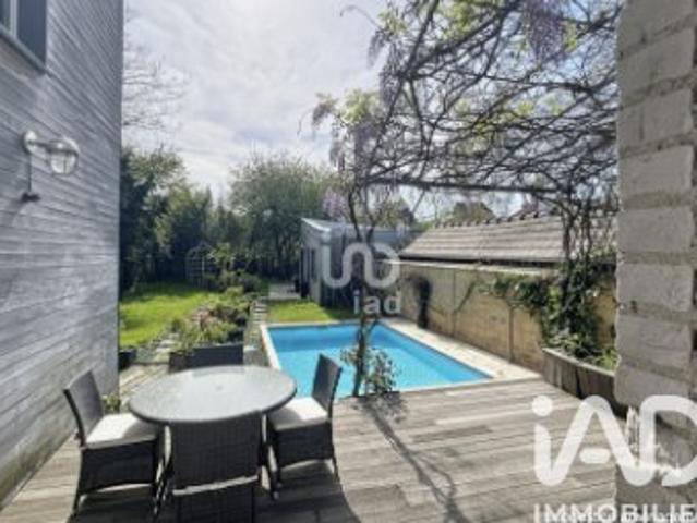 Maison 10 pièces 260 m²