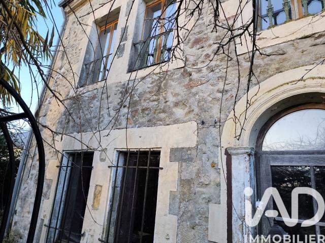Maison 10 pièces 260 m²