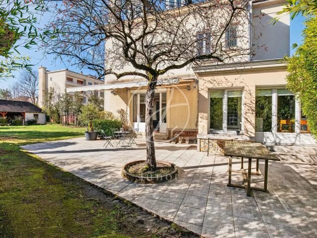 Maison 10 pièces 260 m²
