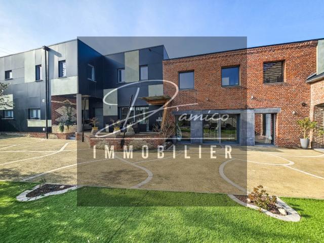 Maison 10 pièces 260 m²