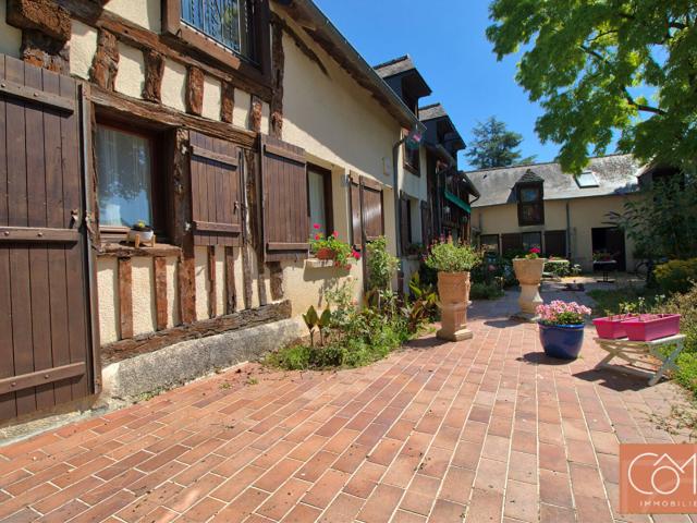Maison 10 pièces 264 m²
