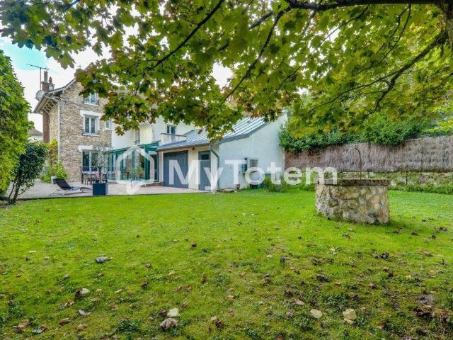 Maison 10 pièces 264 m²