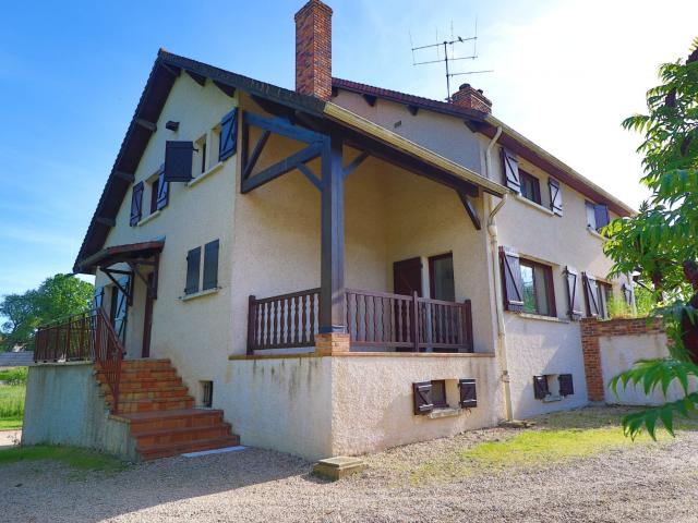 Maison 10 pièces 264 m²