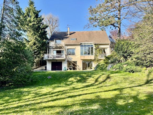 Maison 10 pièces 265 m²