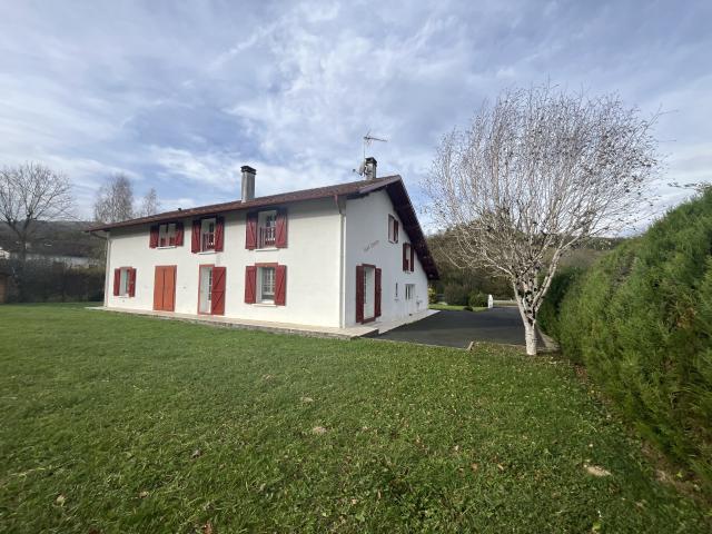 Maison 10 pièces 265 m²