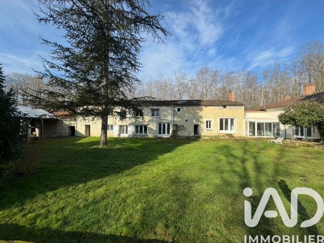 Maison 10 pièces 265 m²