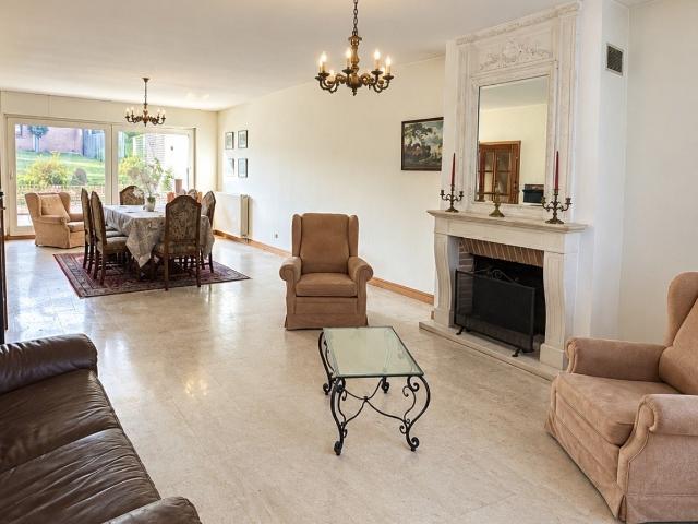 Maison 10 pièces 265 m²