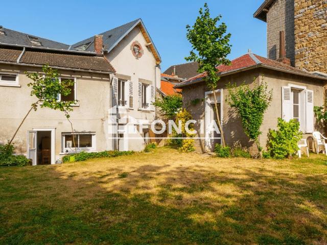 Maison 10 pièces 265 m²