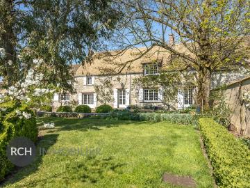 Maison 10 pièces 265 m²